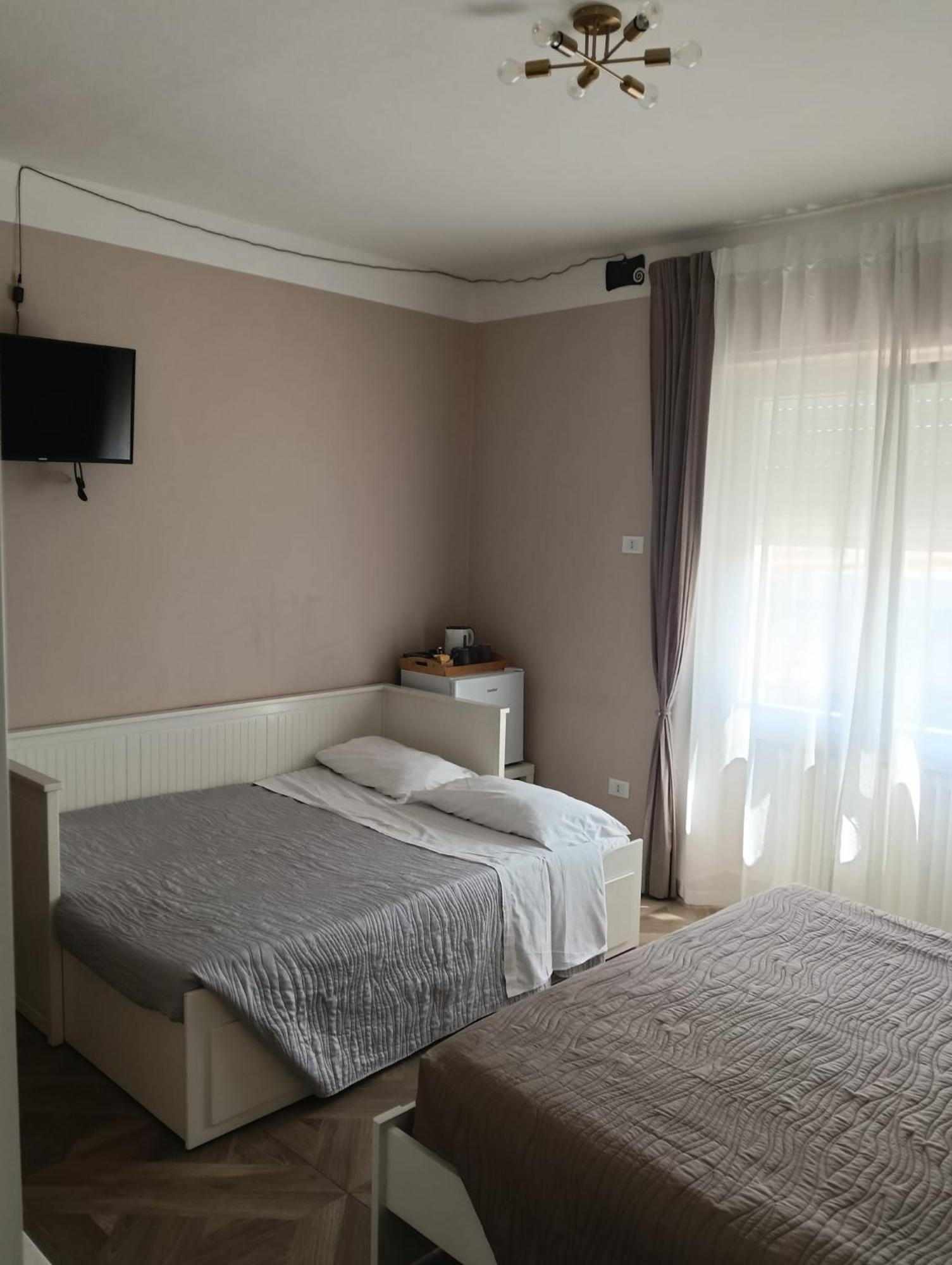Civico 250 Bed & Breakfast Pescara Exterior photo