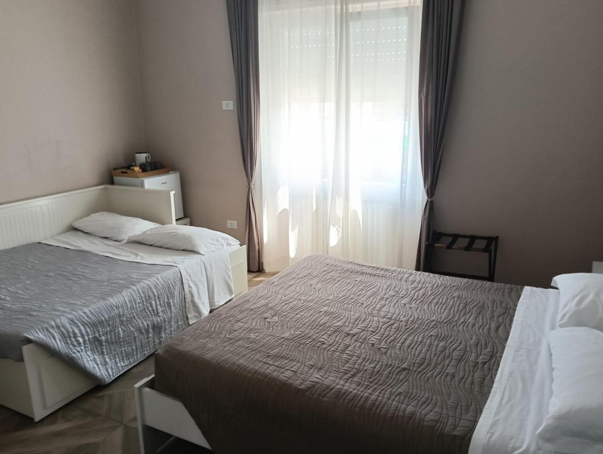 Civico 250 Bed & Breakfast Pescara Exterior photo